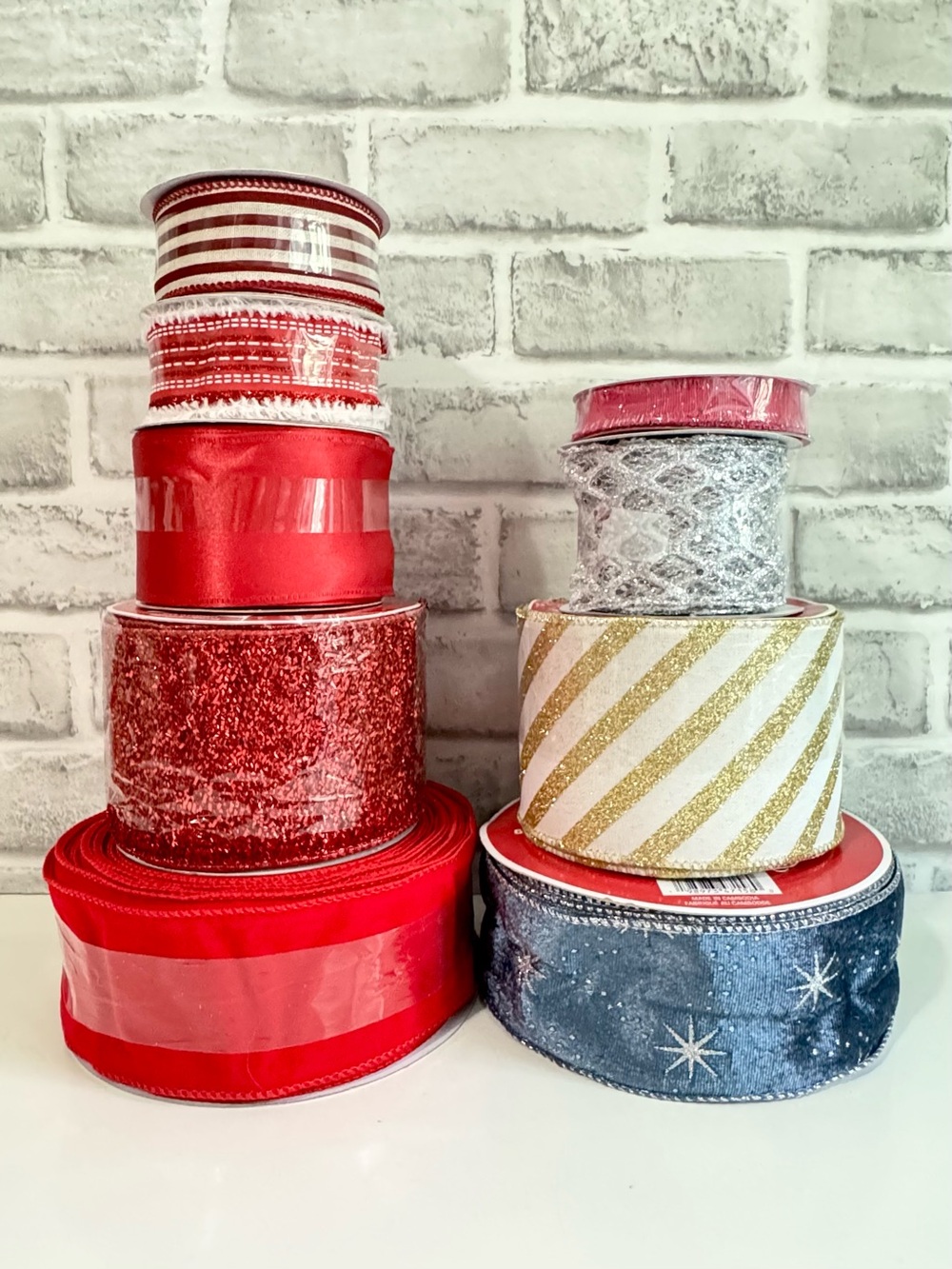 Christmas Ribbon & Bows ~ Assorted Sizes & Designs by Celebrate It